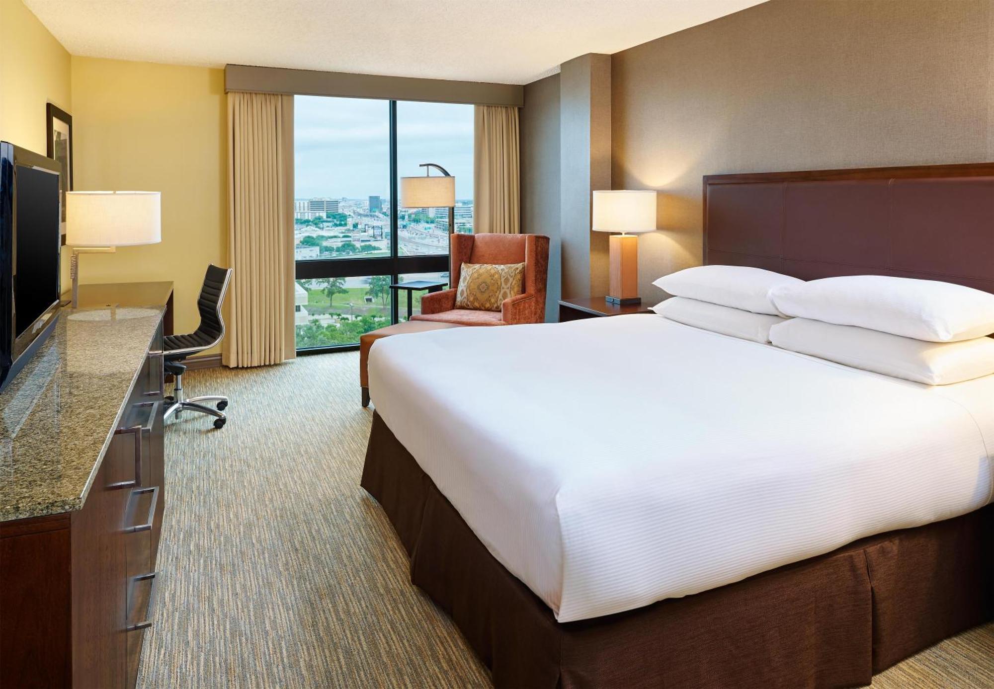 One-Bedroom King Suite